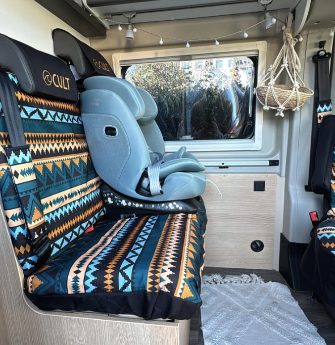 Potah na zadní sedadlo CULT Black (Campervan)